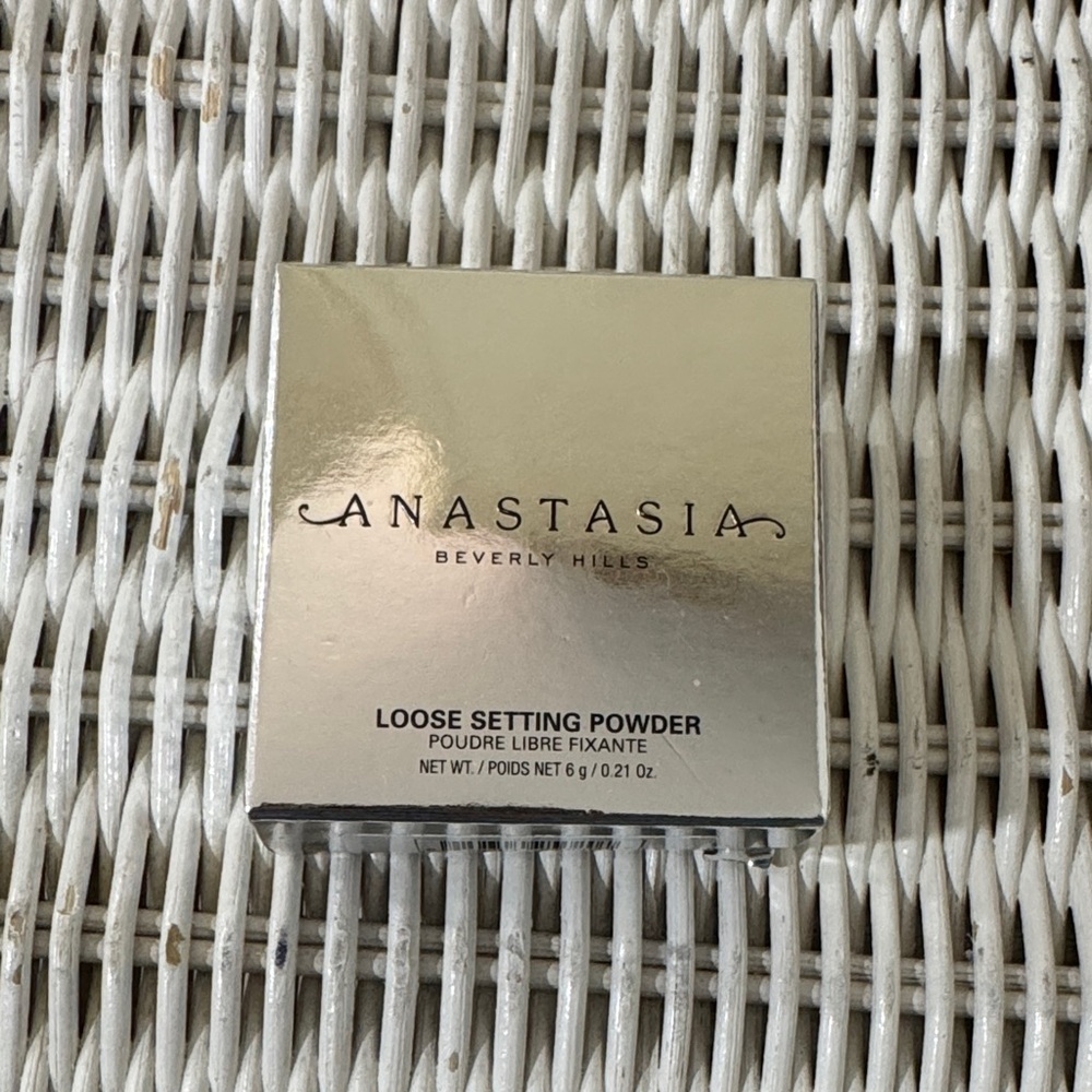 Anastasia Beverly Hills Metallic Silver Loose Setting Powder